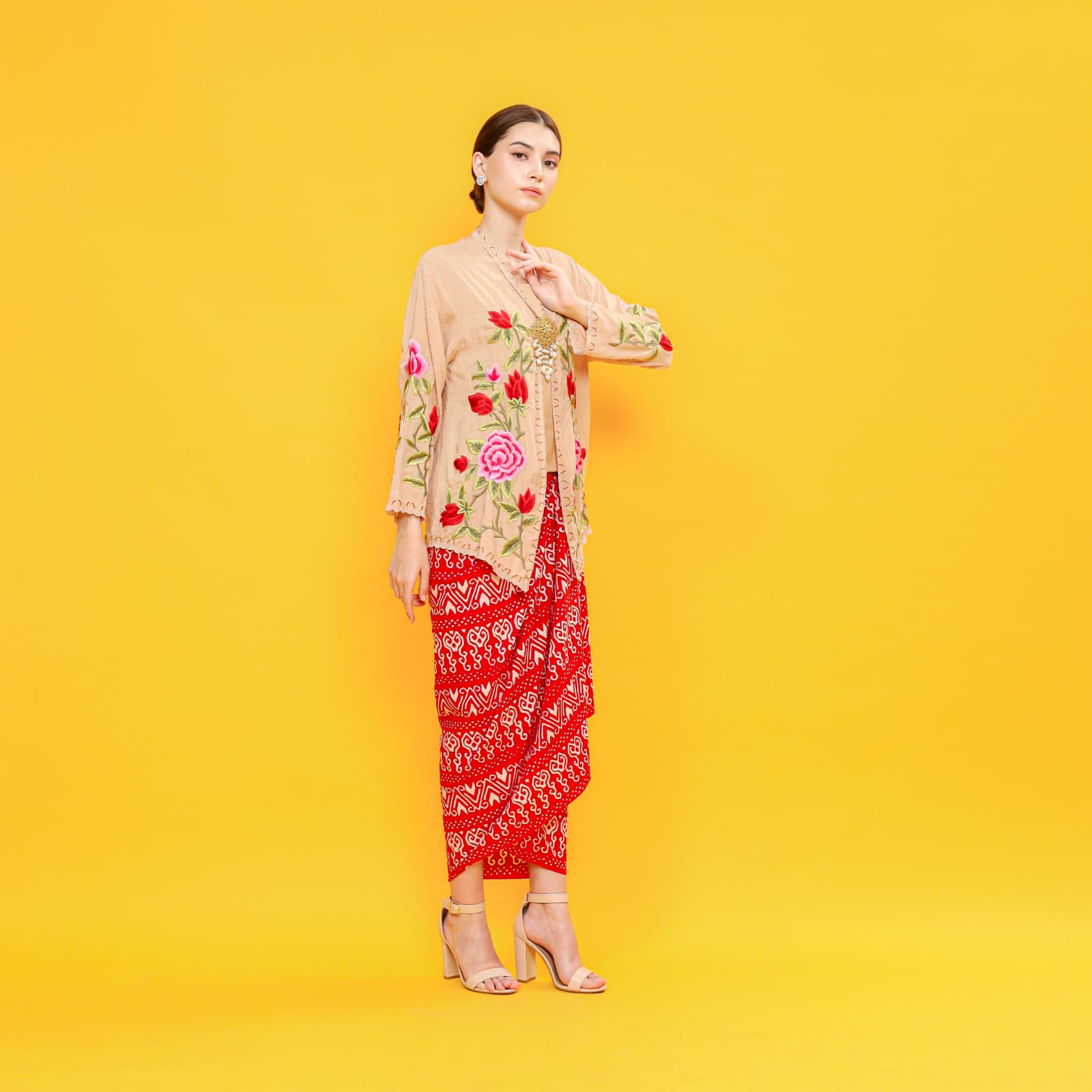 kebaya brown rose leaf